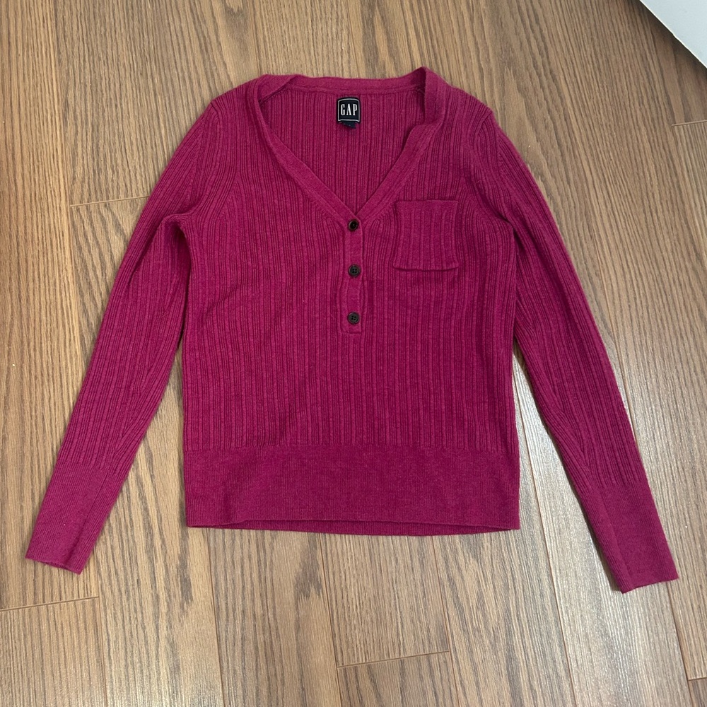 Gap knit Henley